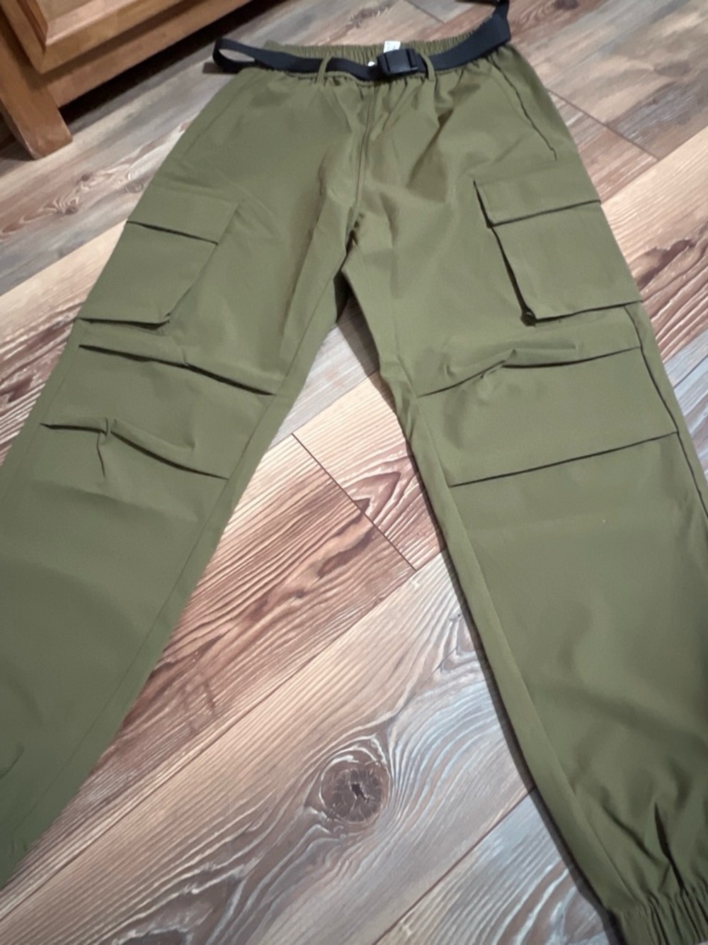 HALARA women's Olive Cargo Pants with Utility Pockets